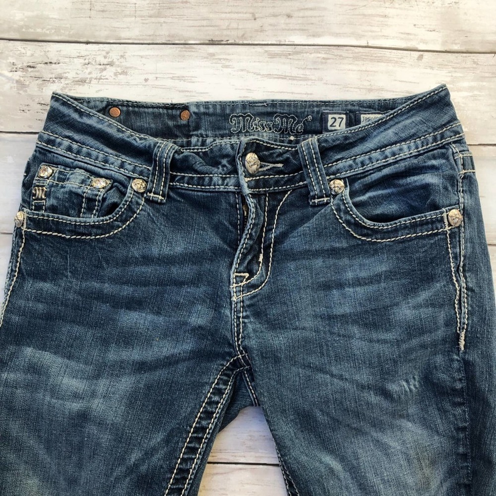 Miss Me Signature Straight Jeans - Picture 2 of 8